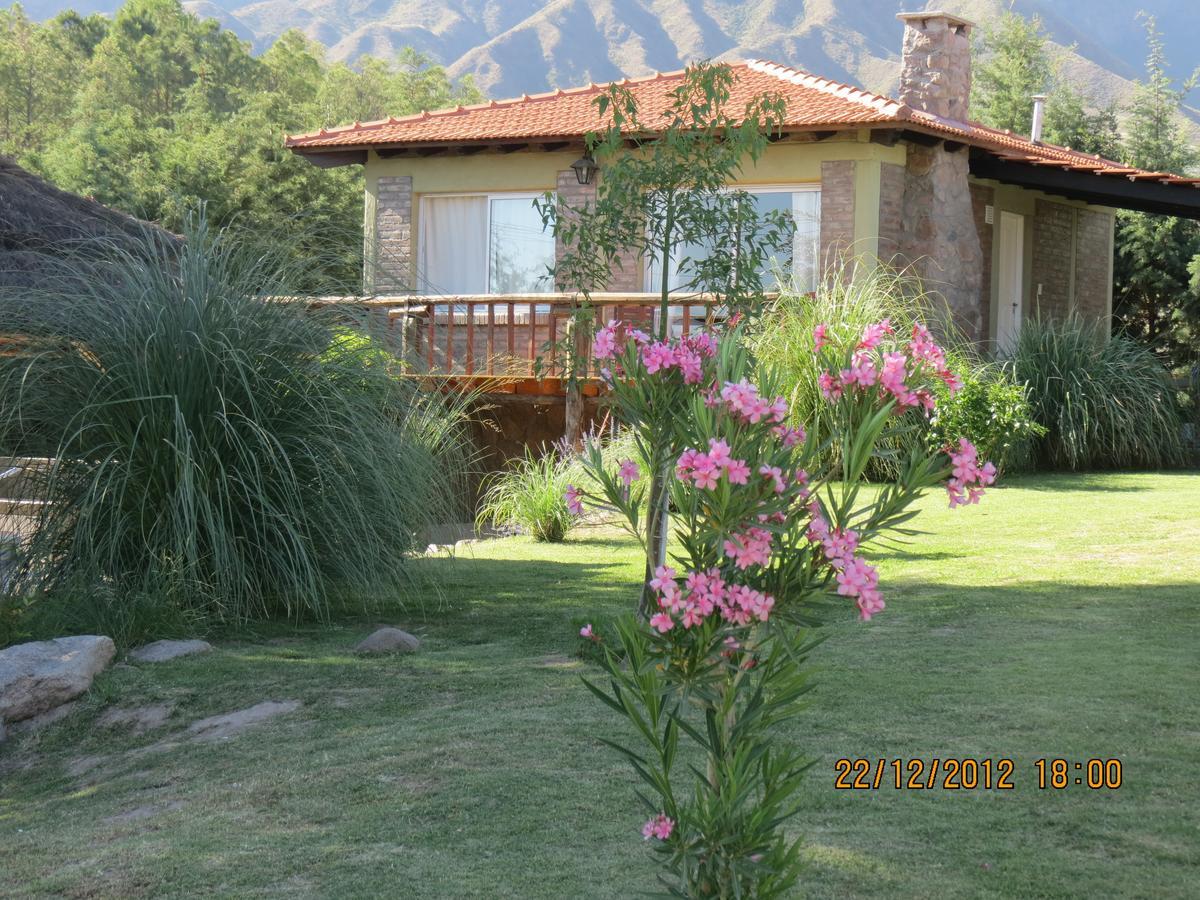 Cabanas Terrazas De Cacheuta Hotell Mendoza Exteriör bild